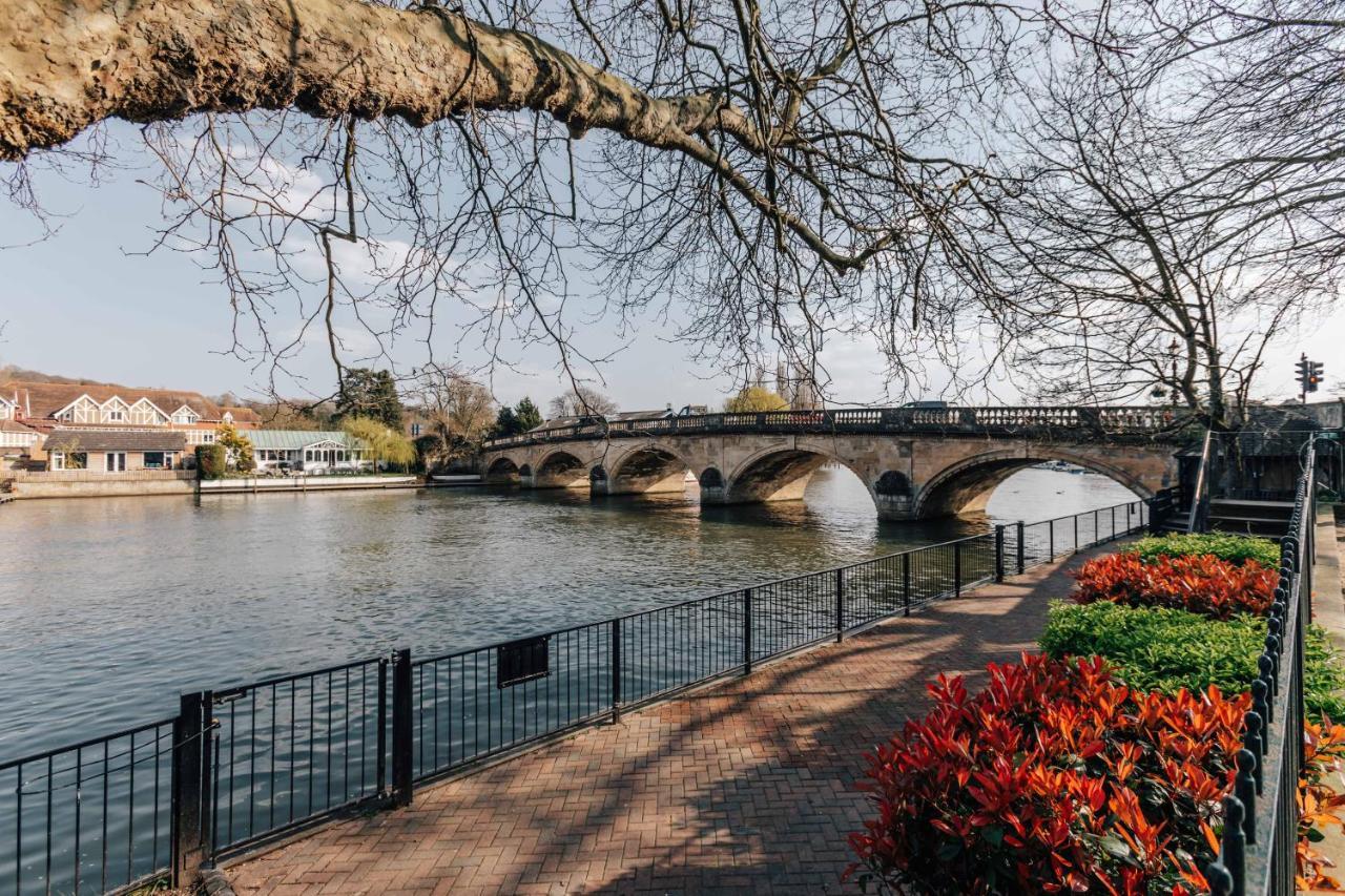 Central Modern Flat For 4-6 & Dedicated Parking Henley-on-Thames Esterno foto